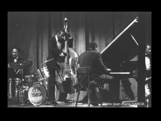 PETERSON Oscar Trio 10 with Bobby Durham (dms) & Unknown (b).jpg
